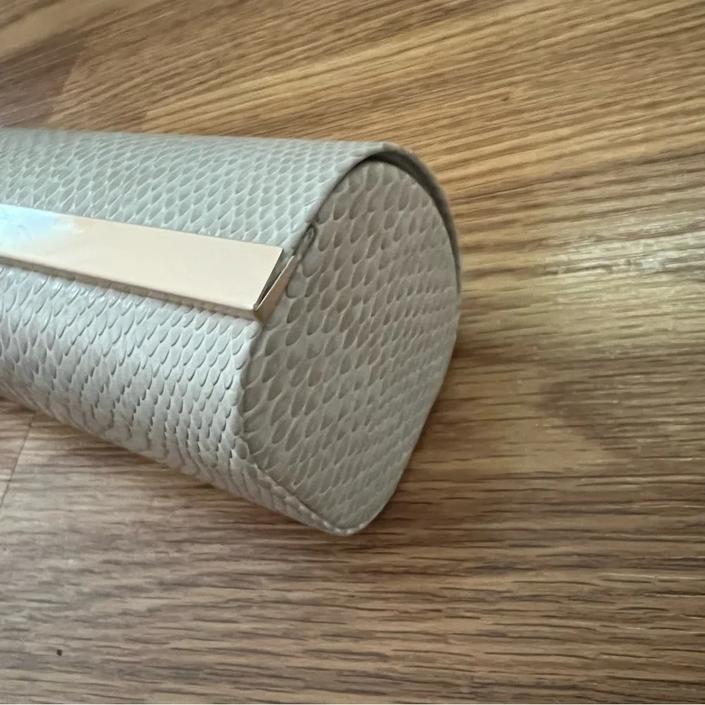 Jimmy Choo gray Faux Snakeskin embossed Hardshell Glasses‎ Case